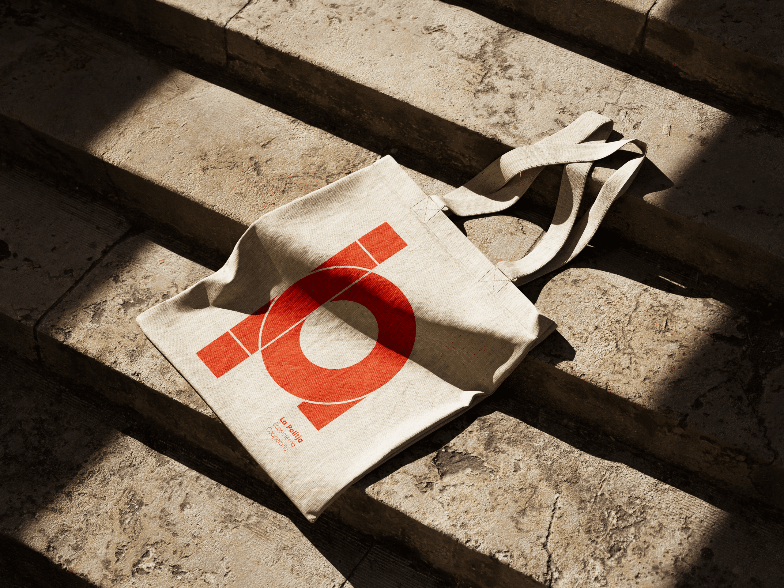 Free_Tote_Bag_Mockup_1